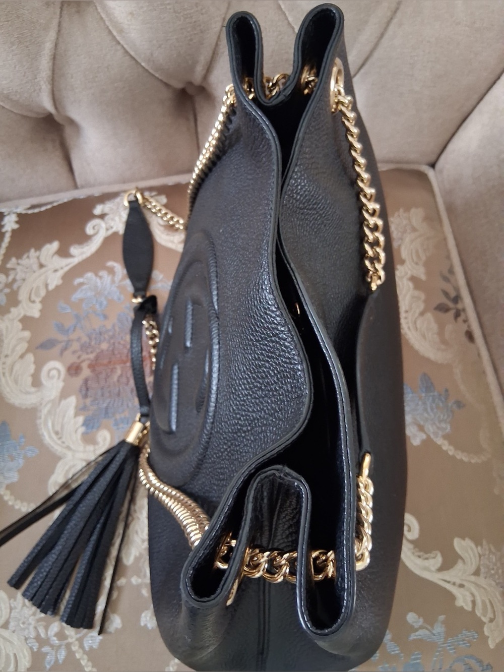 Gucci Soho Leather Shoulder Bag with Gold Chain - Picture 9 of 15